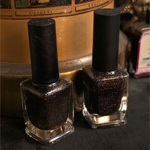ILNP Bear Hug & Caesar Nail Polish Set